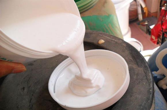 2025年膠粘劑行業(yè)國內外發(fā)展趨勢與全球貿易戰(zhàn)對膠粘劑行業(yè)的影響分析